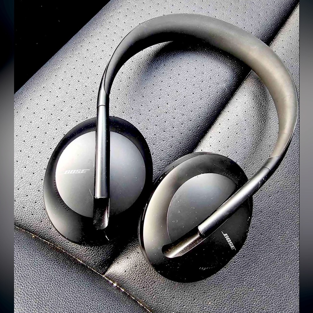 Bose Noise Cancelling Headphones - used 4 times, in perfect condition.